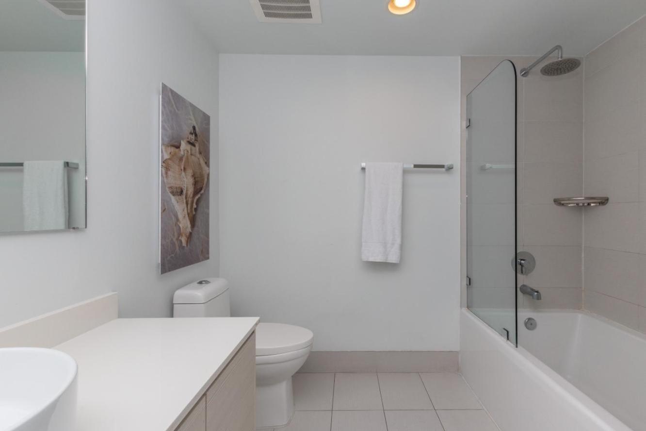 Modern One Bedroom Rental At Beach Walk Resort Miami 18Th Floor Hallandale Beach Exterior foto